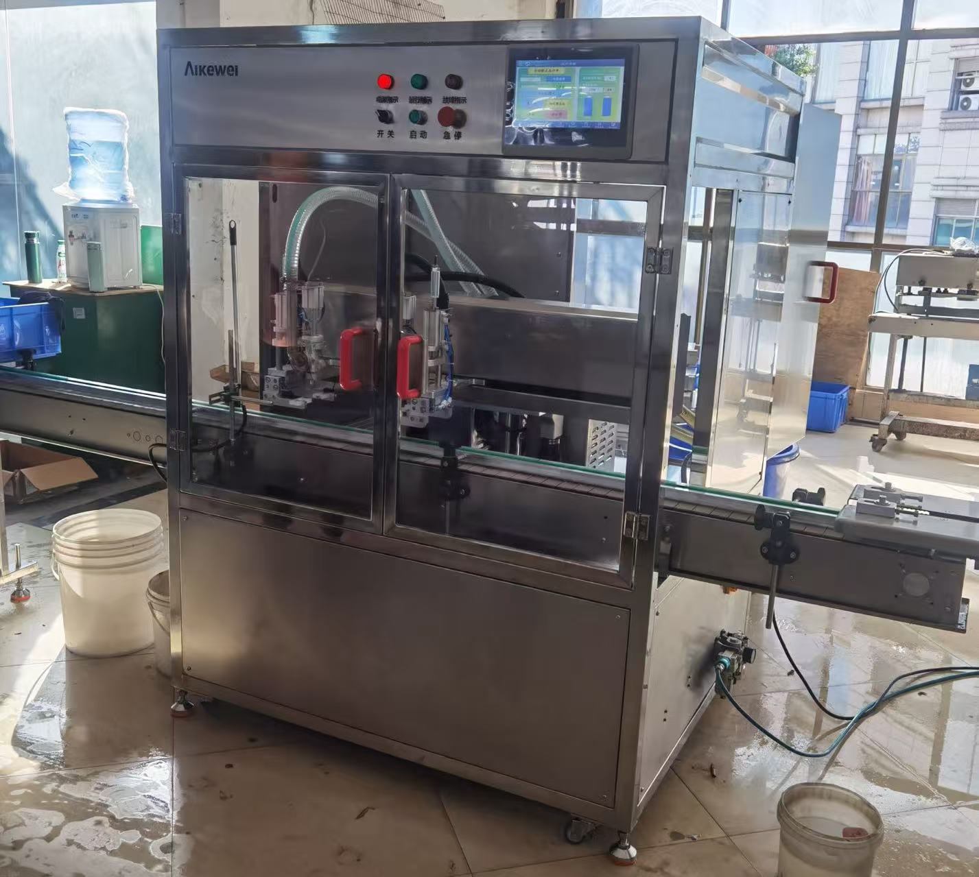 2-tube suivant la ligne de remplissage et de capuchon - détergent à lessive 80g